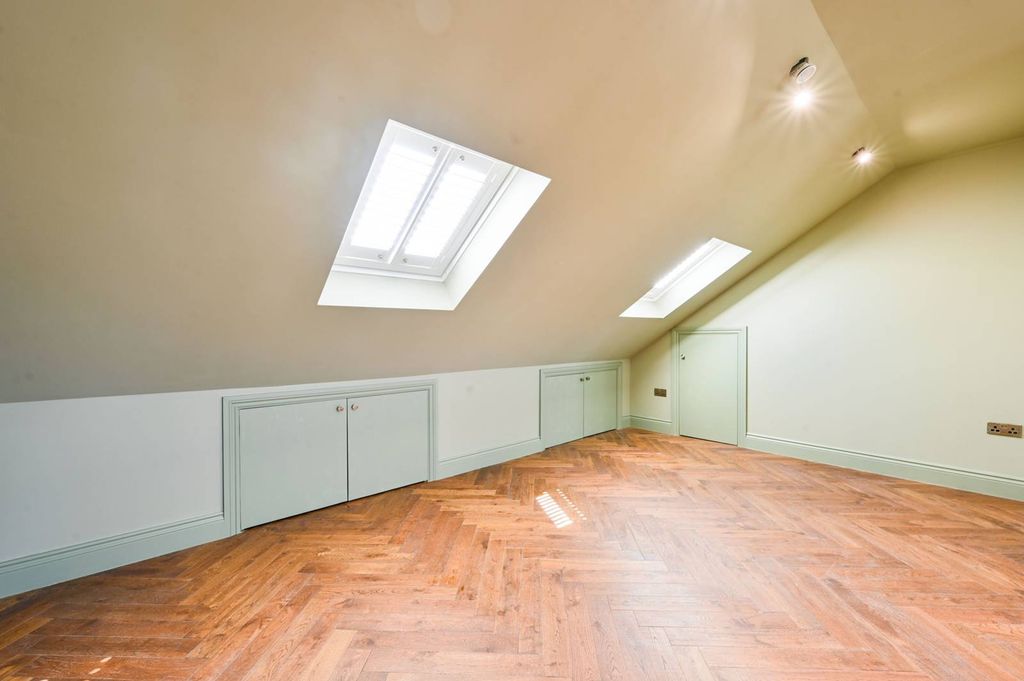 Property photo 3 of 7