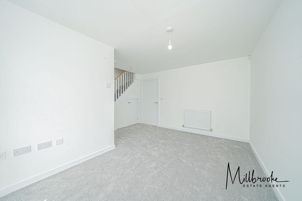 Property photo 3 of 26