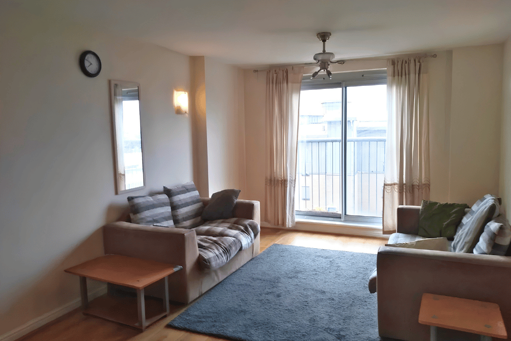 Property photo 2 of 17