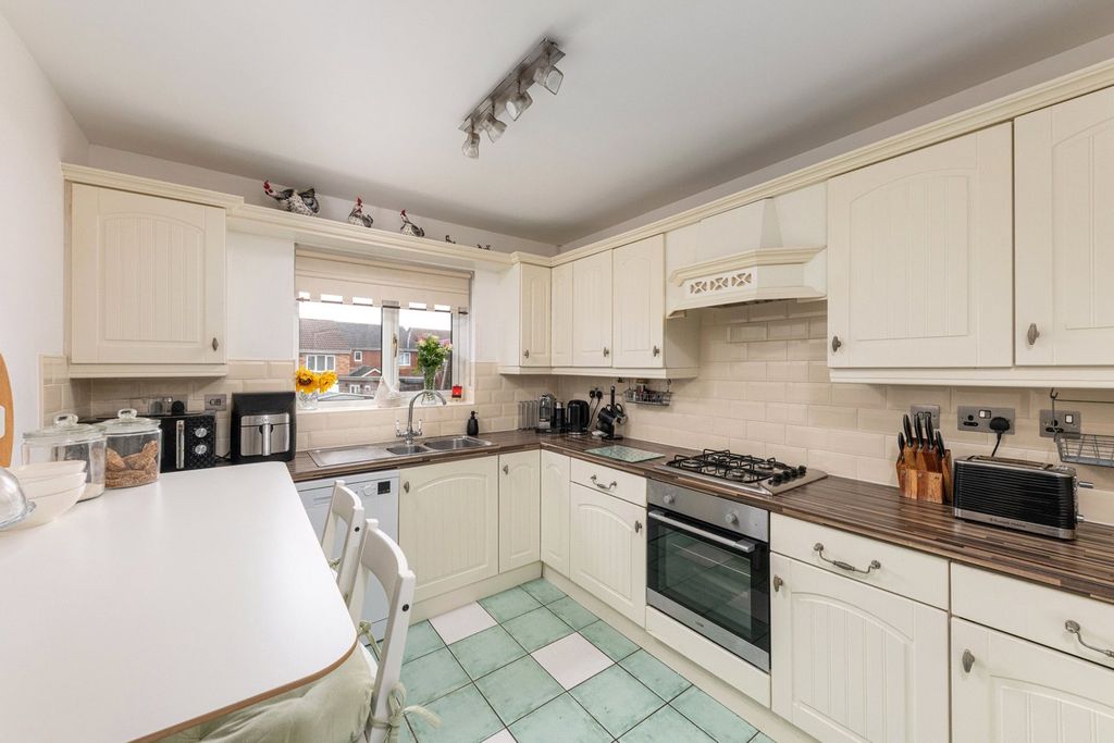 Property photo 2 of 13 Picture No. 03