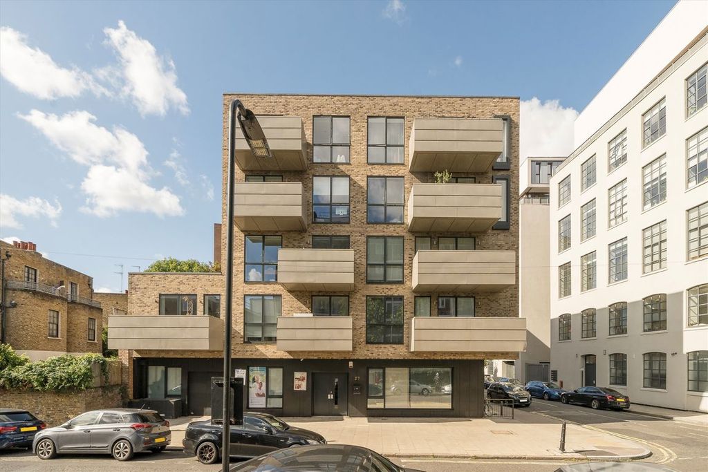 Property photo 1 of 9