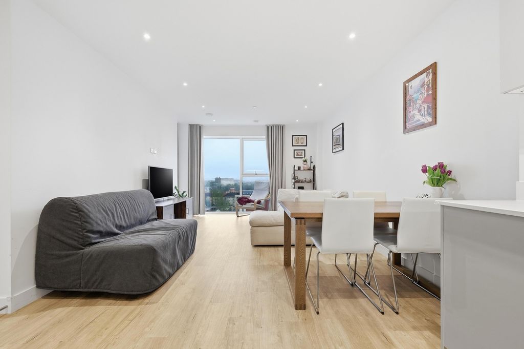 Property photo 1 of 12 009_Img_7744_Autoremove_17066642