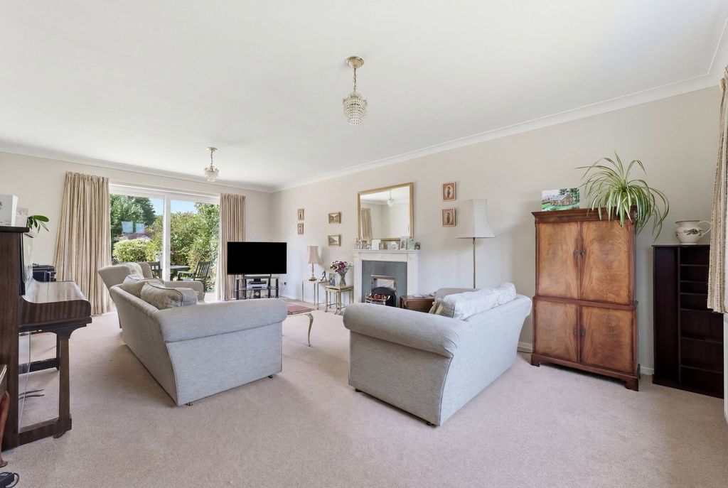 Property photo 3 of 32