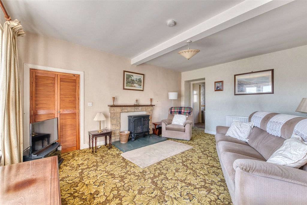 Property photo 3 of 26 5 Mavishall Cottages