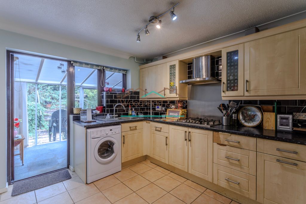 Property photo 3 of 11 FM4A9582-Hdr