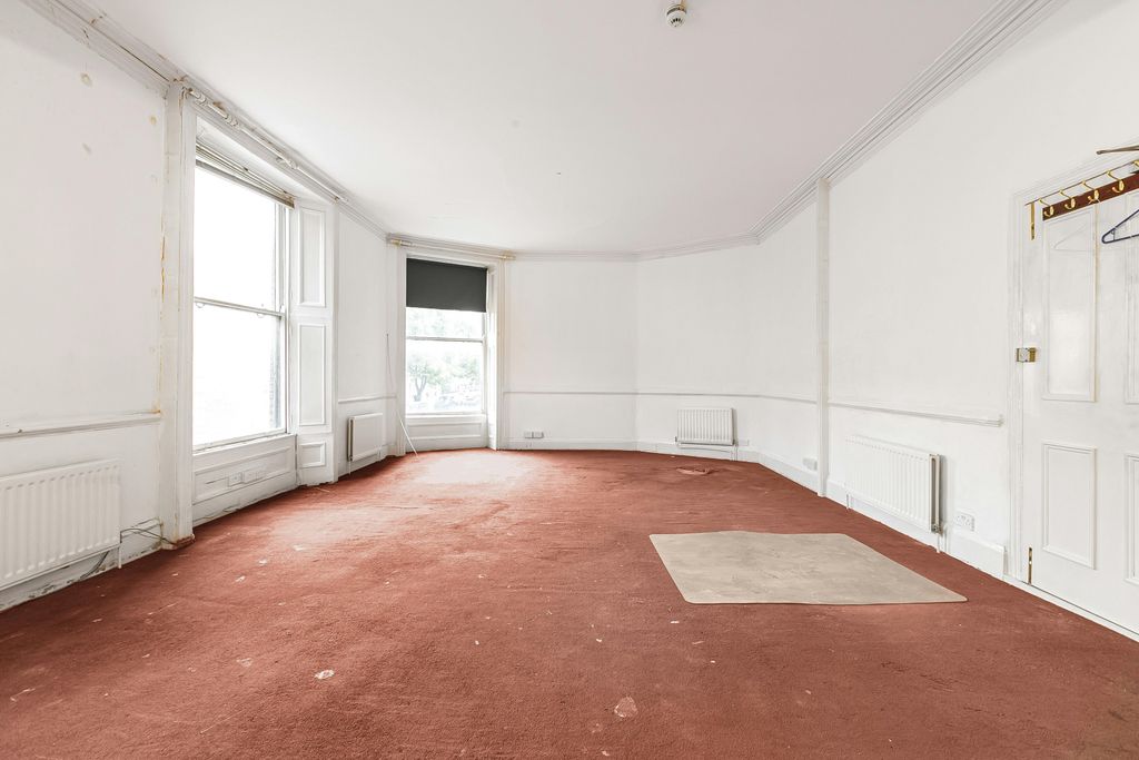 Property photo 3 of 14 49_17195.Jpg