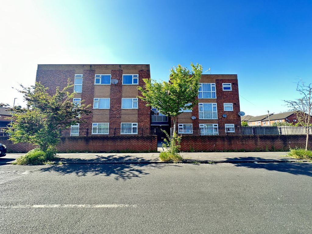 Property photo 1 of 7