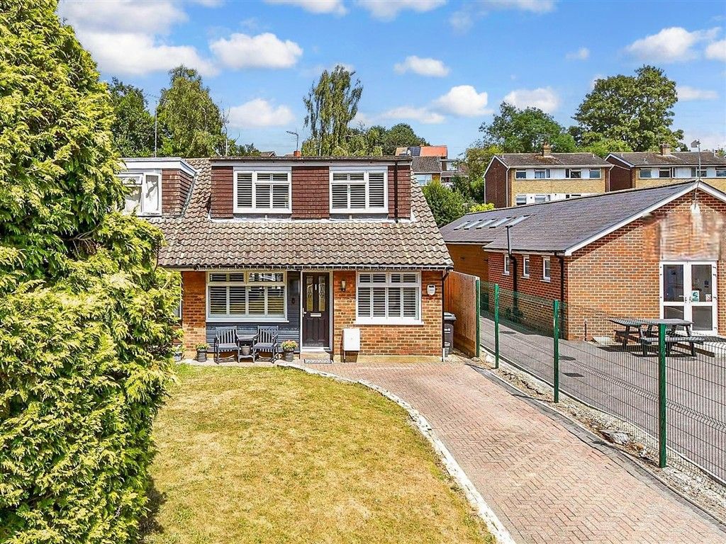 Property photo 3 of 10 Front Web