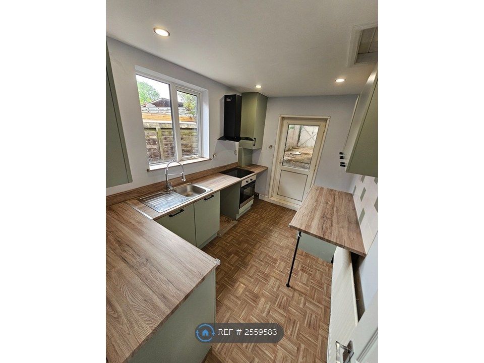 Property photo 3 of 24