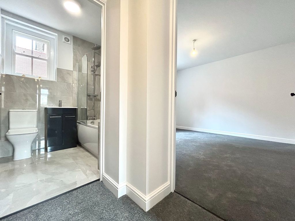 Additional image 14 of 2 bed flat for saleVicar Street, Sedgley, Dudley DY3
