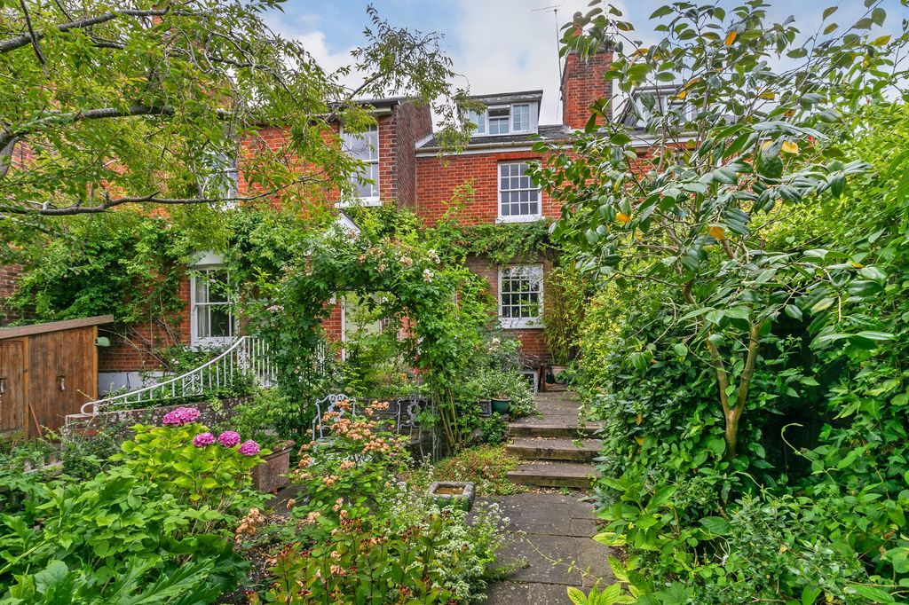 Property photo 1 of 16