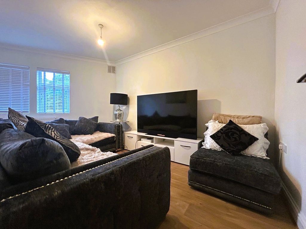 Property photo 2 of 8 Picture No. 07