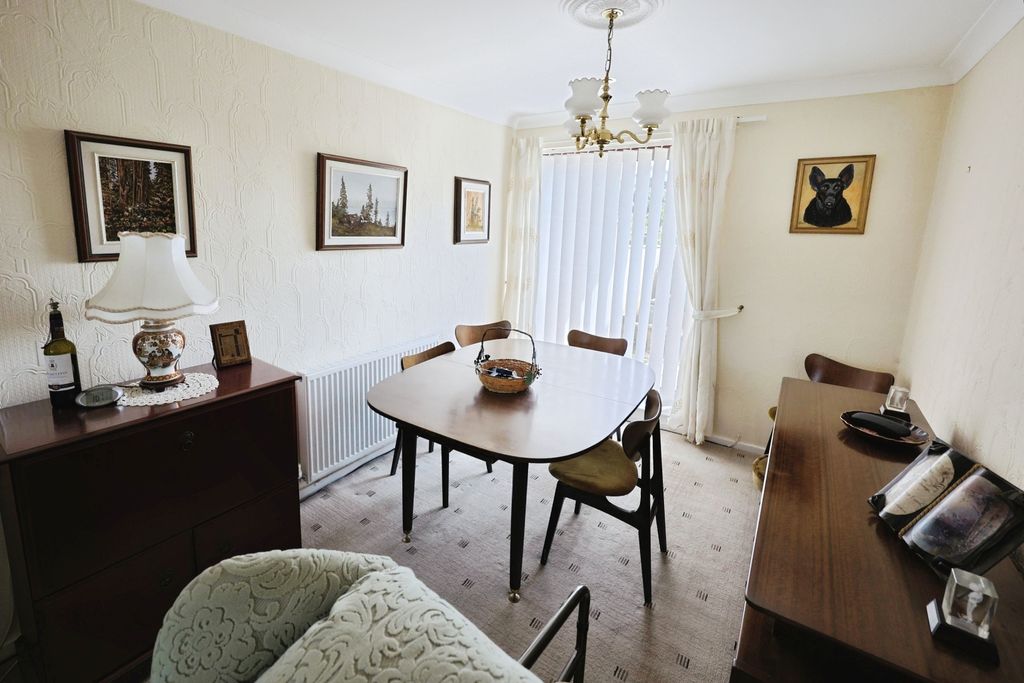 Property photo 3 of 17 Pbox-Img.Jpg
