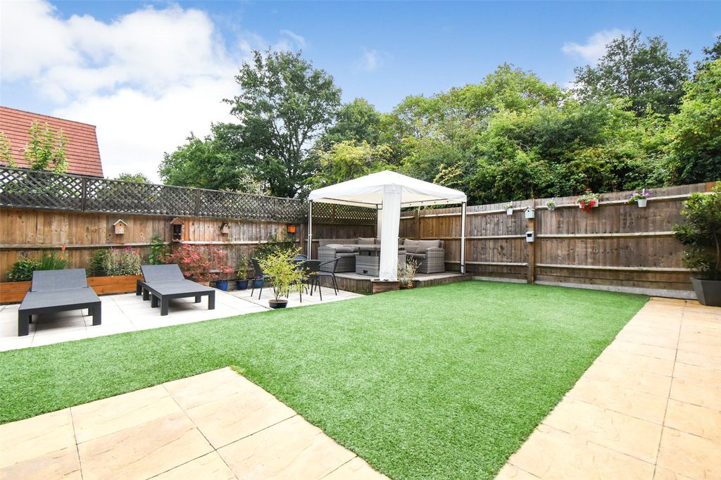 Property photo 2 of 28 Picture No. 49