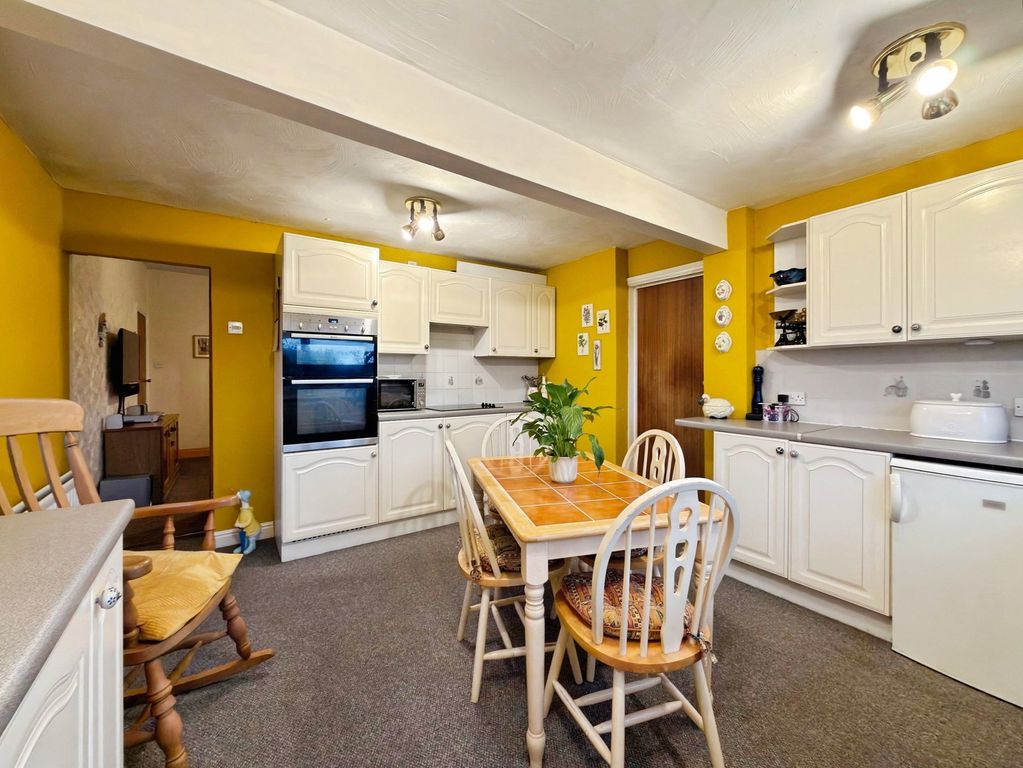 Property photo 2 of 23