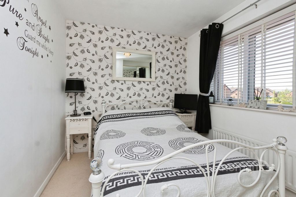 Property photo 3 of 10 Pbox-Img.Jpg