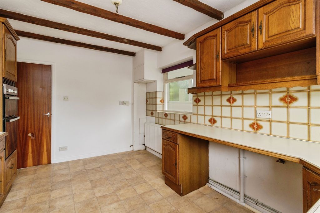 Property photo 3 of 33