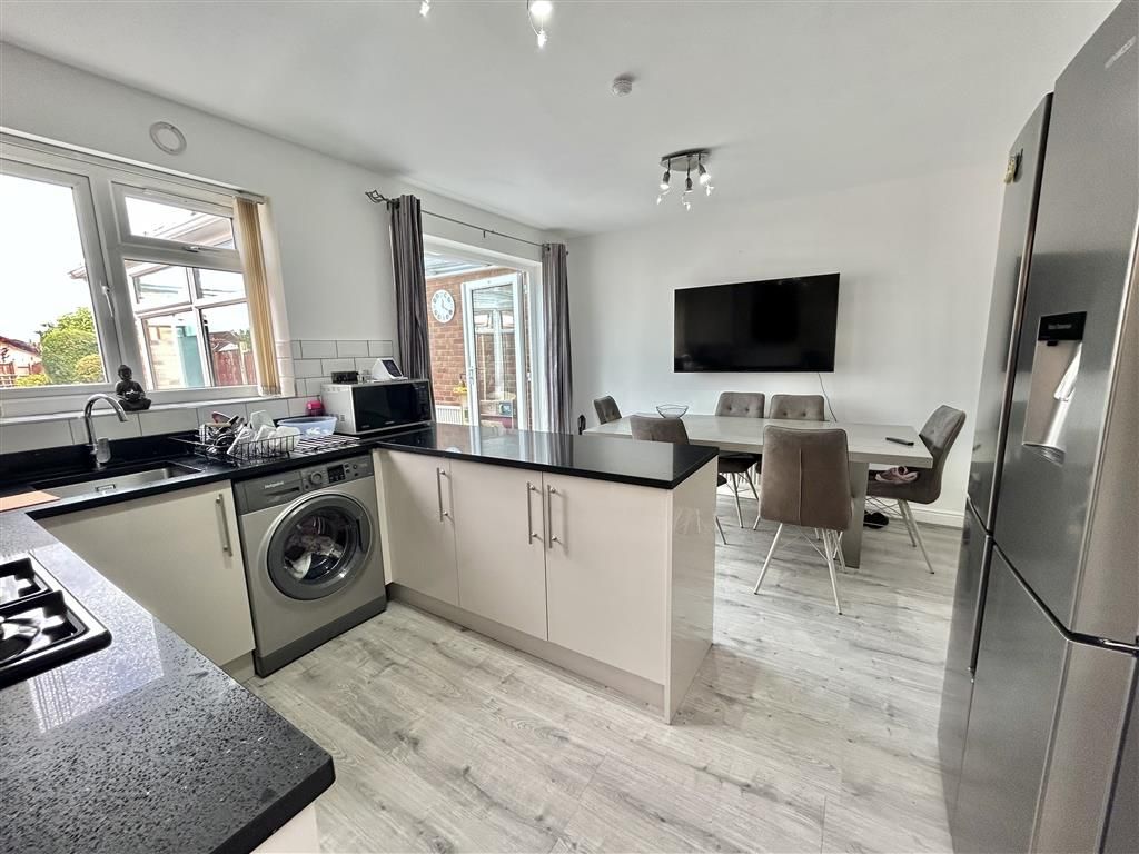 Property photo 2 of 18 Image