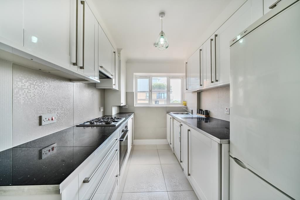 Property photo 2 of 19 Kitchen