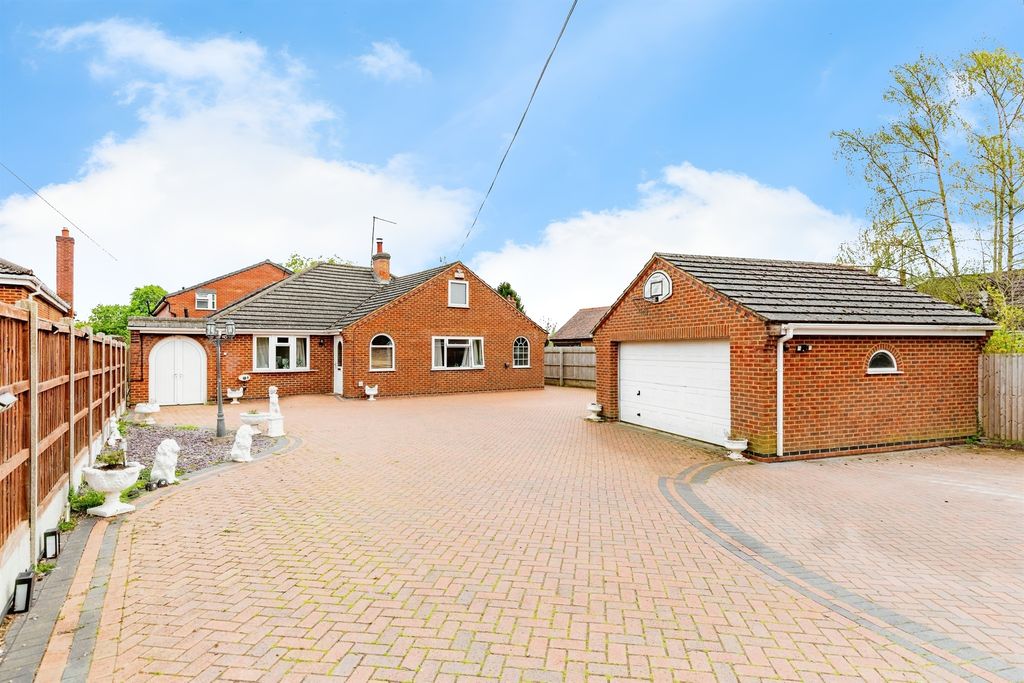 Property photo 1 of 33