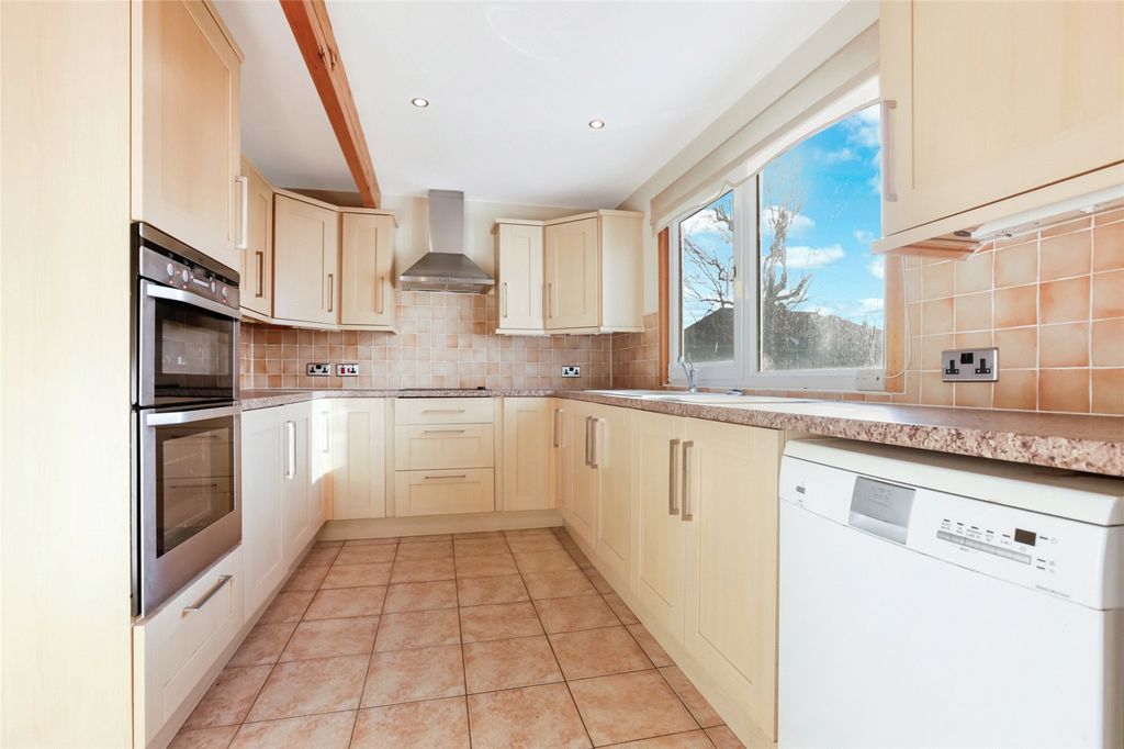 Property photo 3 of 20 Picture No. 05