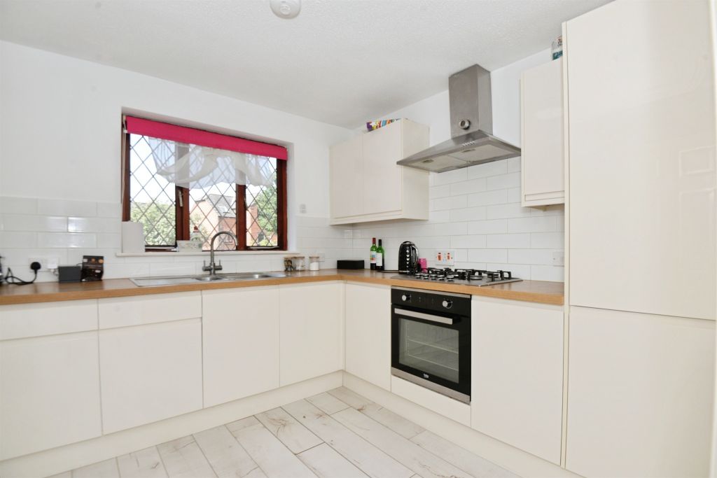 Property photo 3 of 12