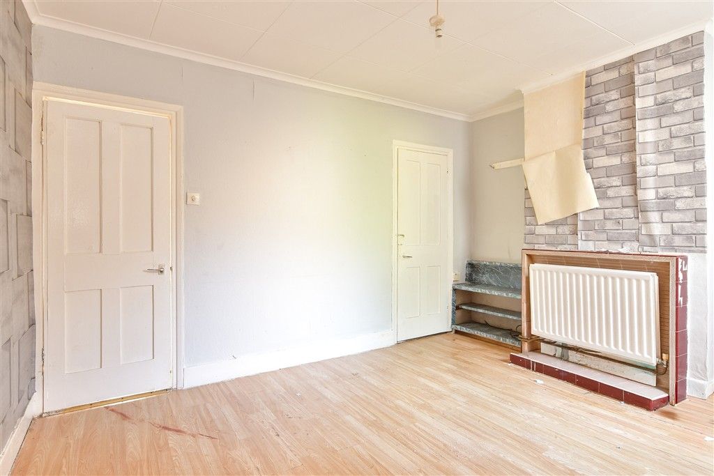 Property photo 3 of 7 Dining Room