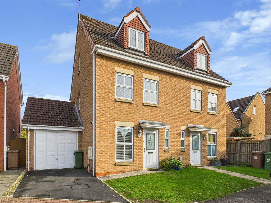 Property photo 1 of 10 Front.Jpg