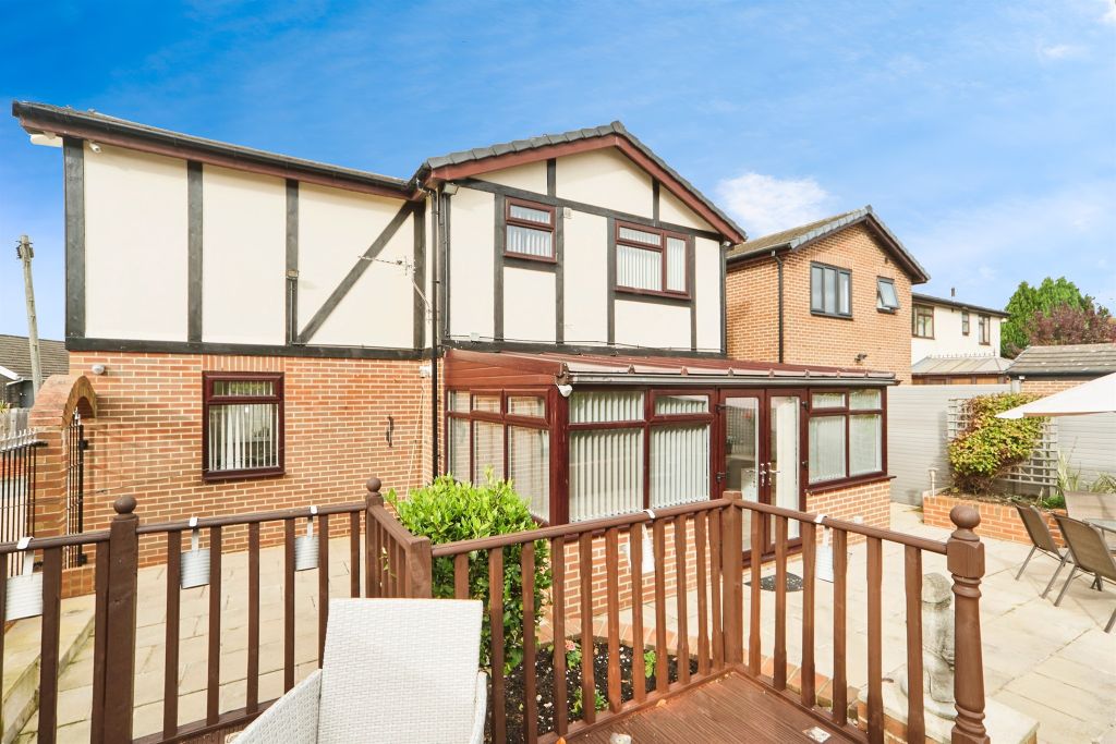 Property photo 2 of 17