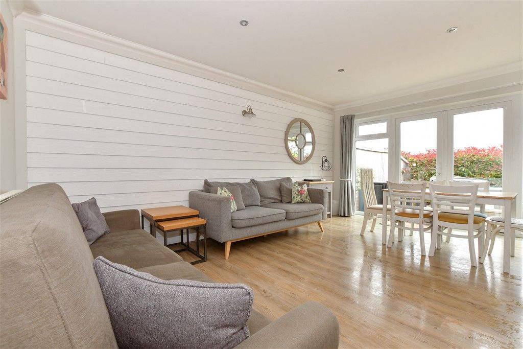 Property photo 1 of 13 Lounge/ Dining Area