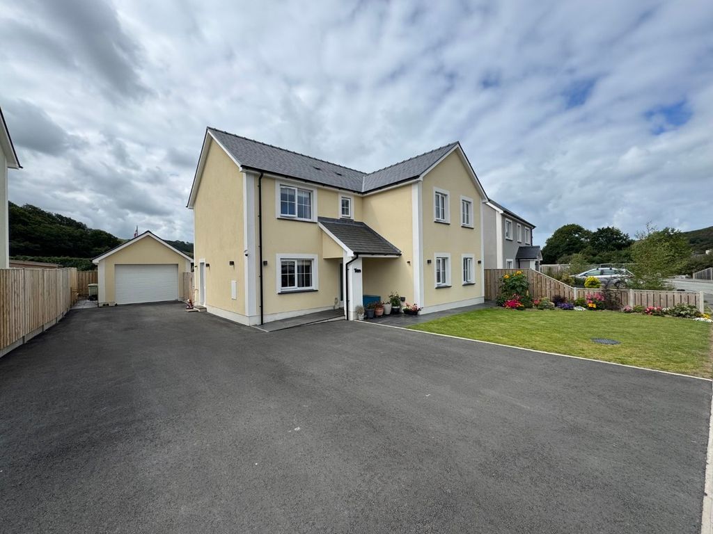 Property photo 1 of 51