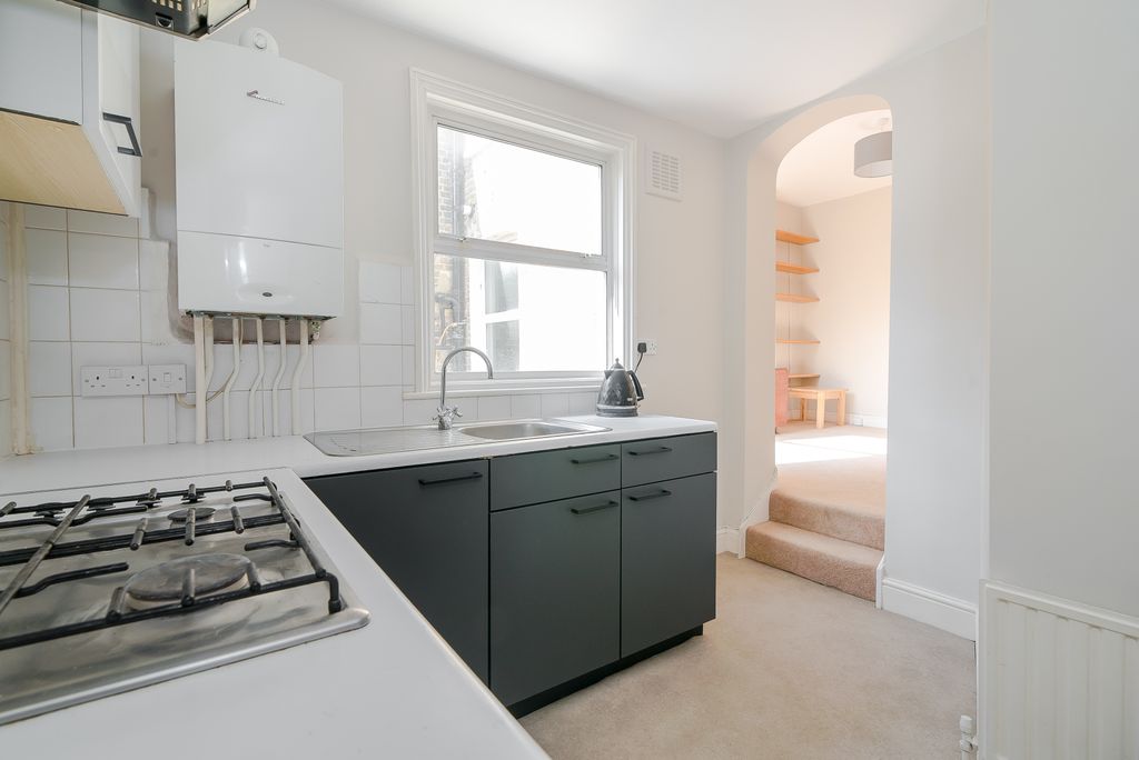 Property photo 2 of 6