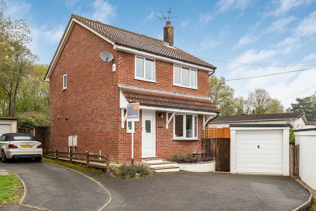 Property photo 1 of 19 Front