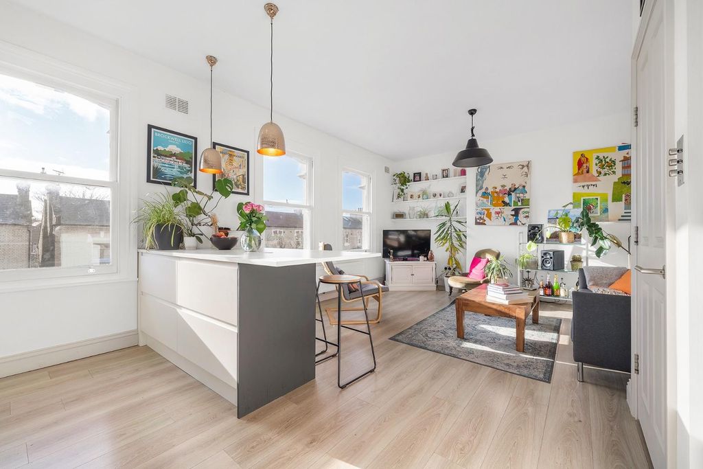 Property photo 2 of 17 Reception (4).Jpg