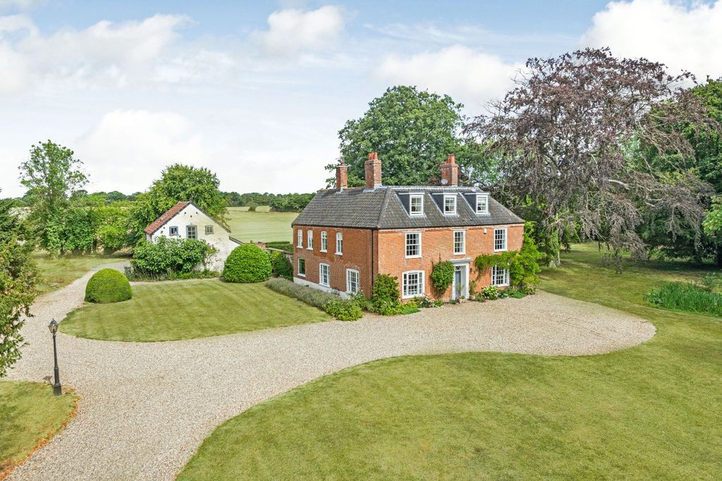 Property photo 1 of 20 The Old Rectory