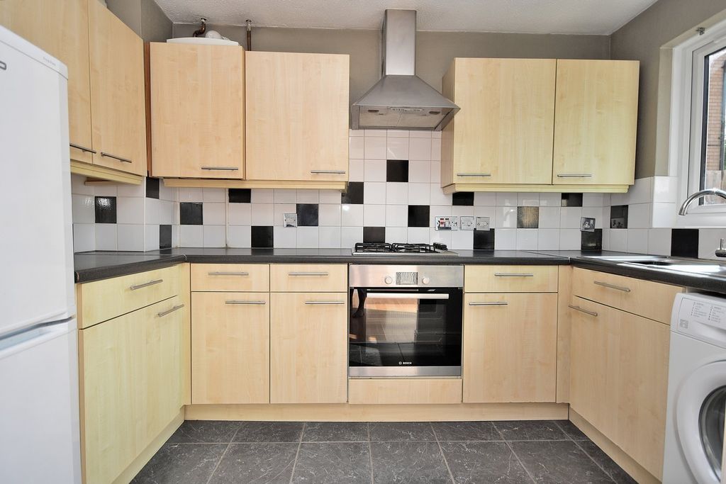 Property photo 3 of 14