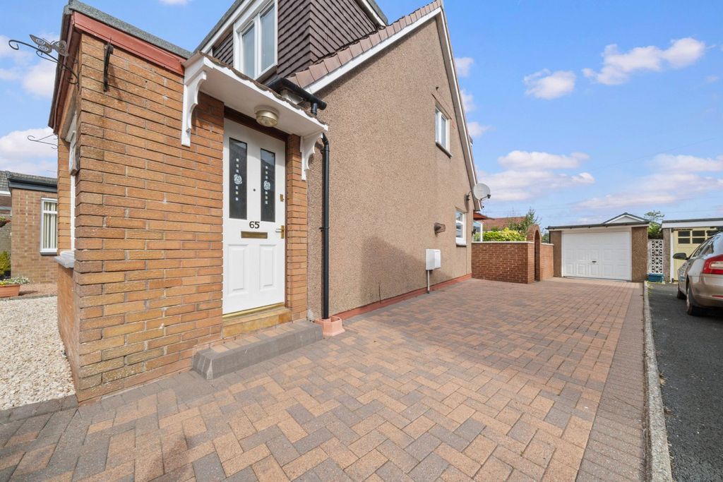 Property photo 3 of 35