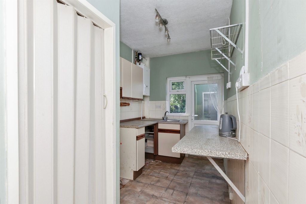 Property photo 3 of 17
