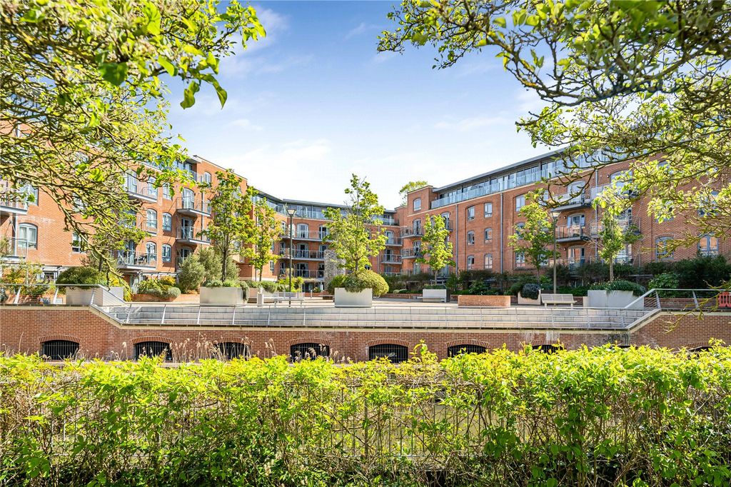Additional image 14 of 3 bed flat for saleWalton Well Road, Waterfront OX2