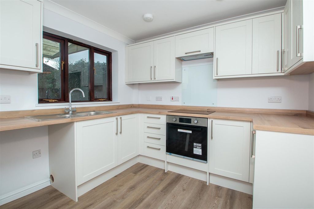 Property photo 2 of 10 6Stud_4.Jpg