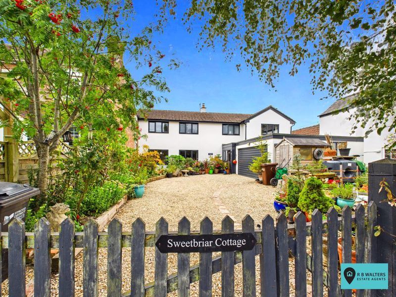 Property photo 1 of 16 Front Aspect