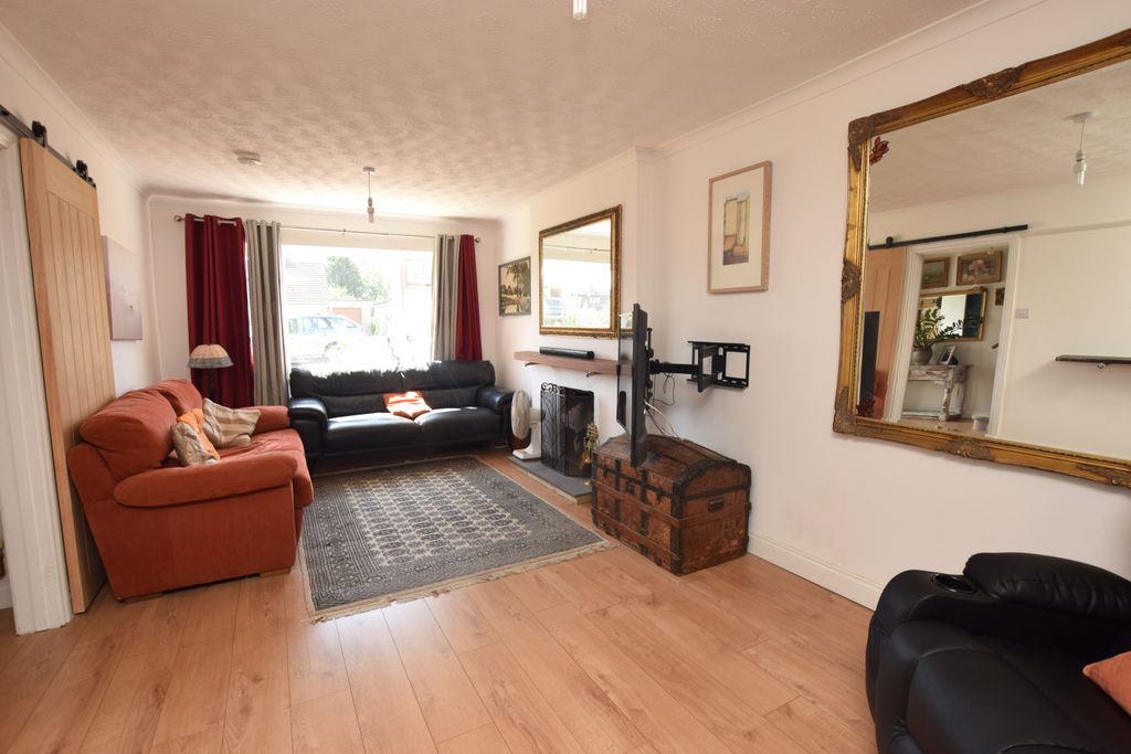 Property photo 3 of 13