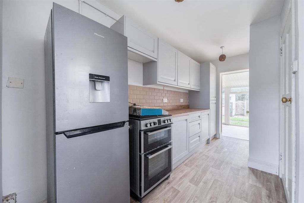 Property photo 3 of 24 Kitchen