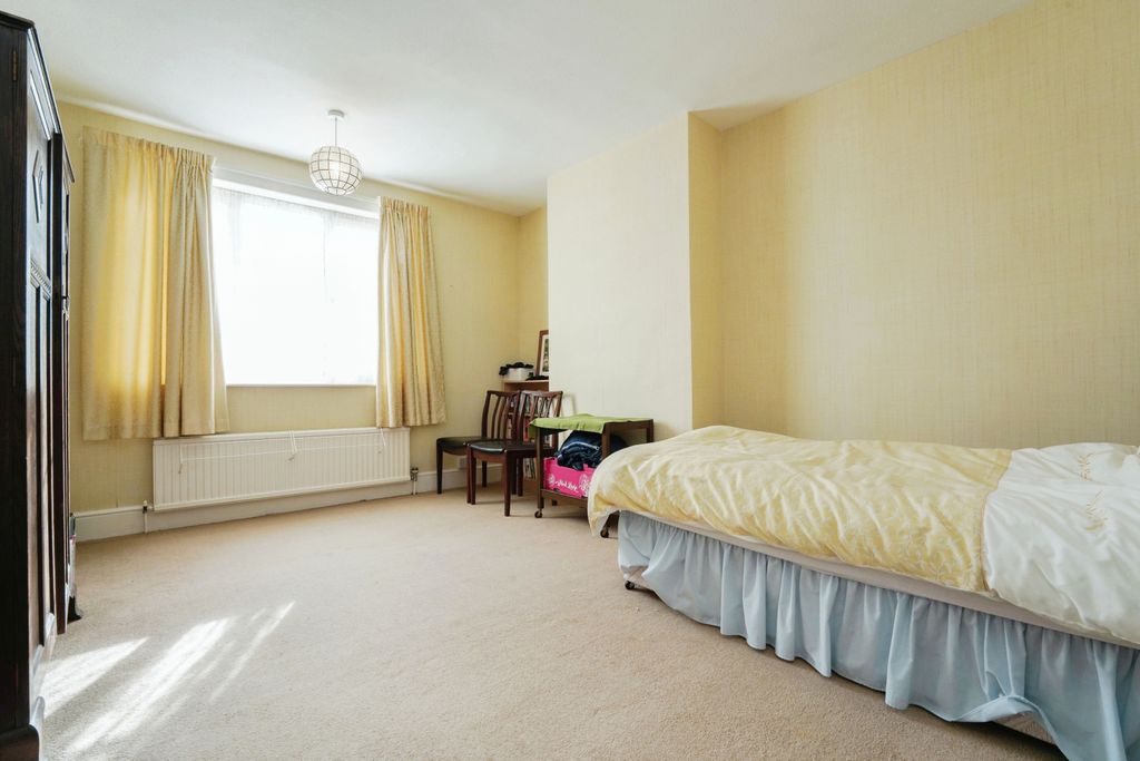 Additional image 15 of 6 bed detached house for saleOwletts End, Evesham, Worcestershire WR11