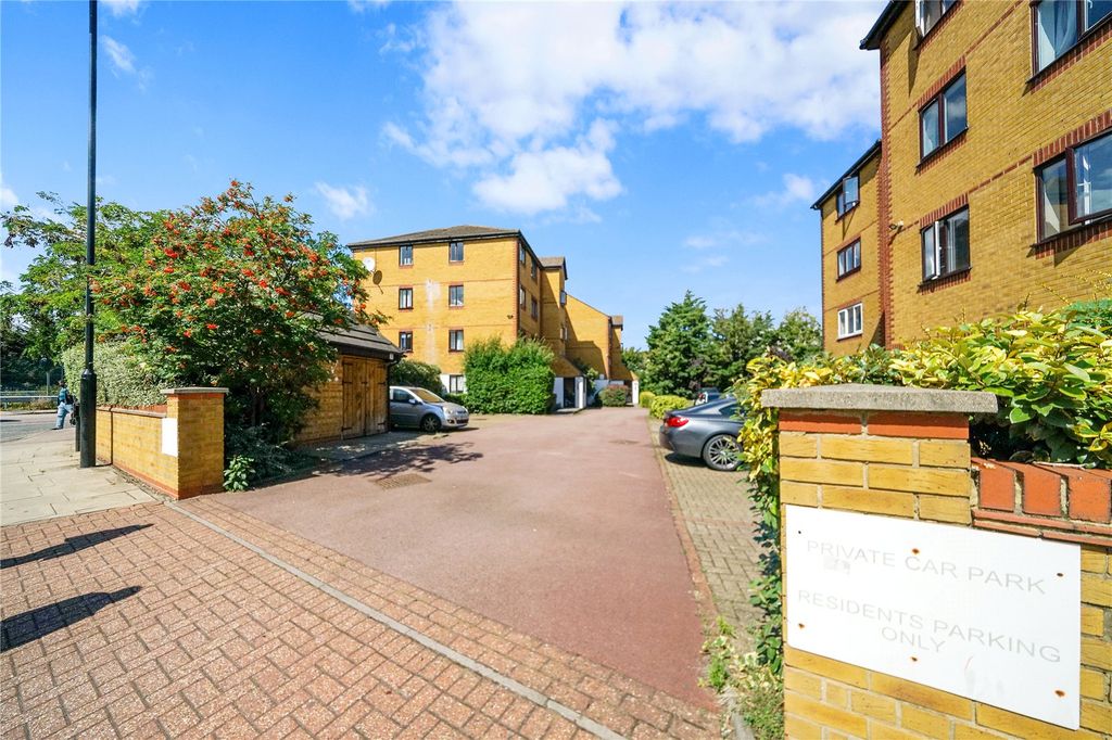 Property photo 2 of 7 Picture No. 11