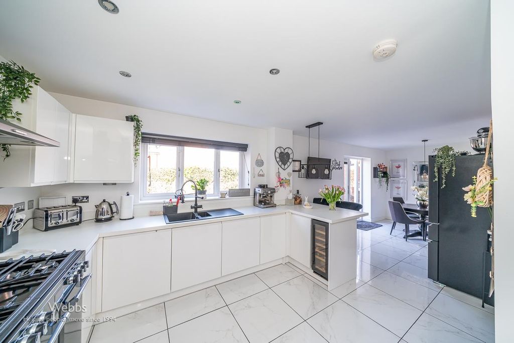 Property photo 2 of 30 Kitchen/Dining And Family Area