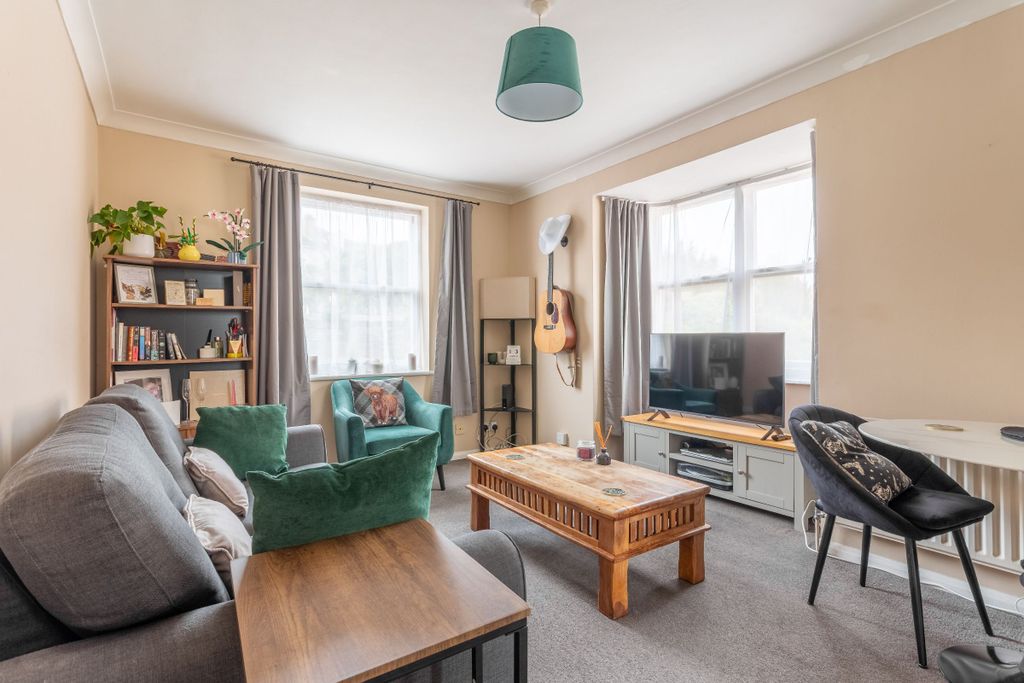 Property photo 2 of 14