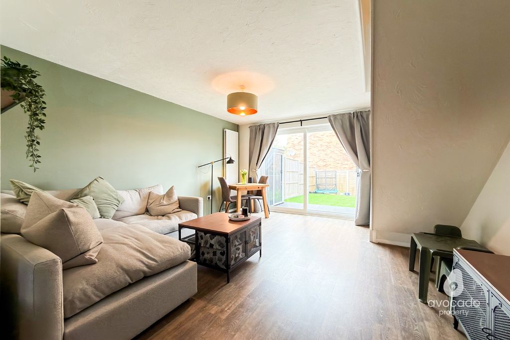 Property photo 2 of 11 5007804