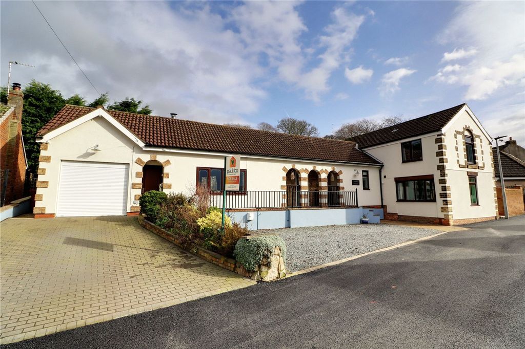 Property photo 1 of 28 Picture No. 36