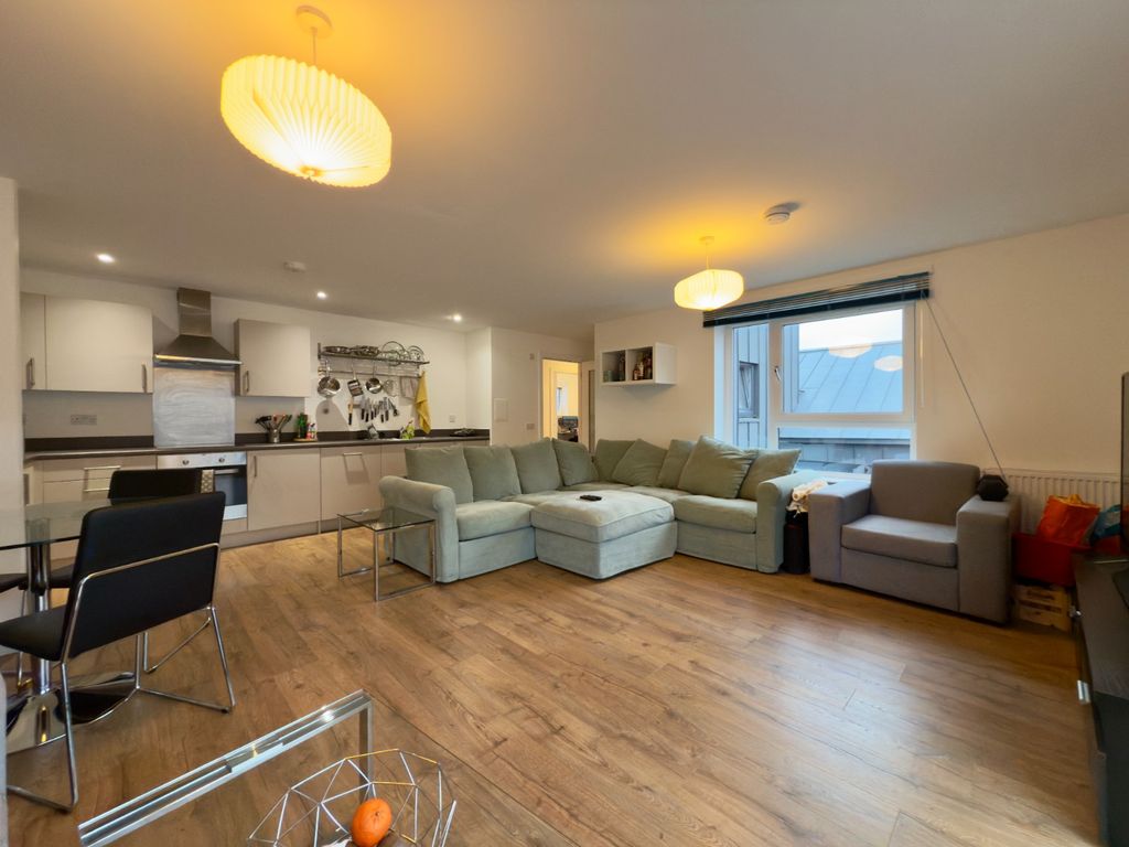 Property photo 3 of 25